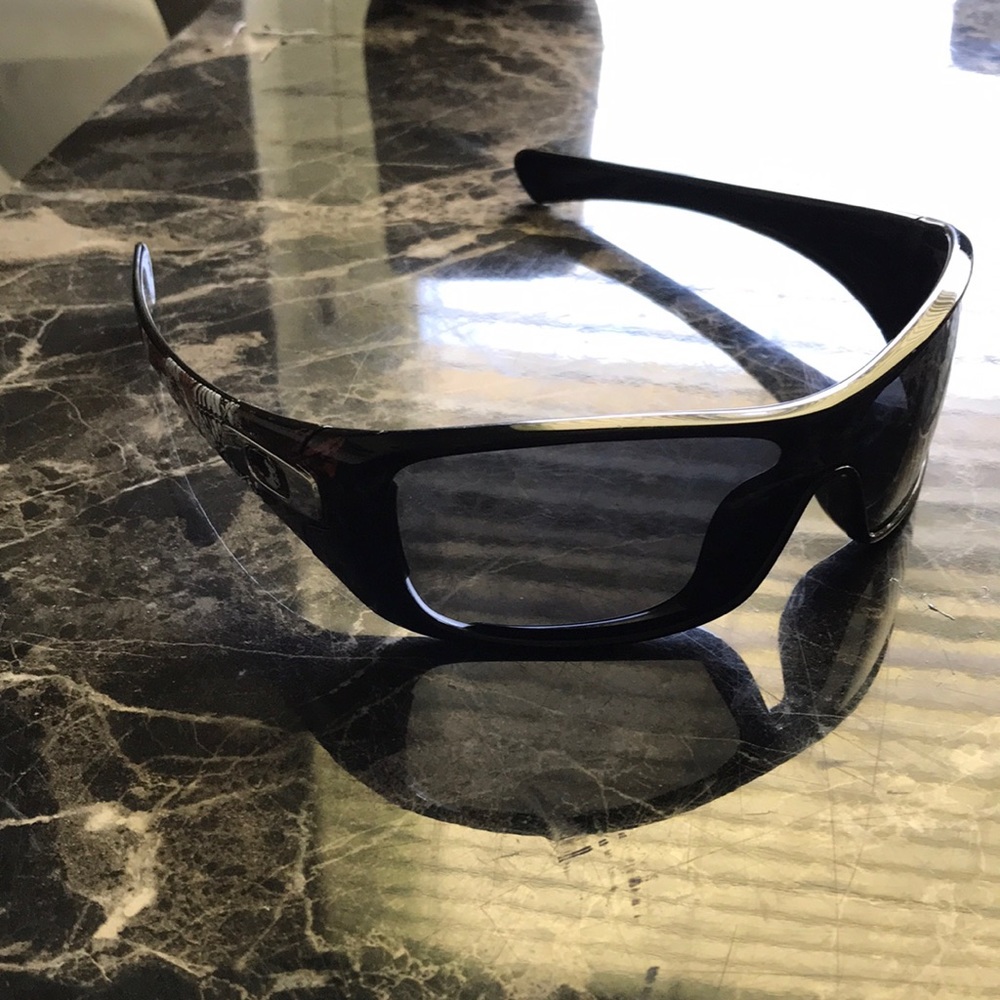 Oakley Men’s Parachute Sunglasses